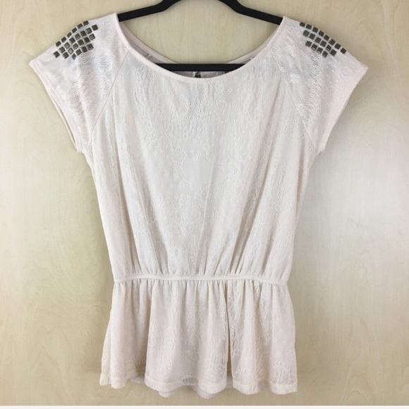 Mauve Tops - *3 for $15*EUC Mauve Lace Keyhole Back Blouse